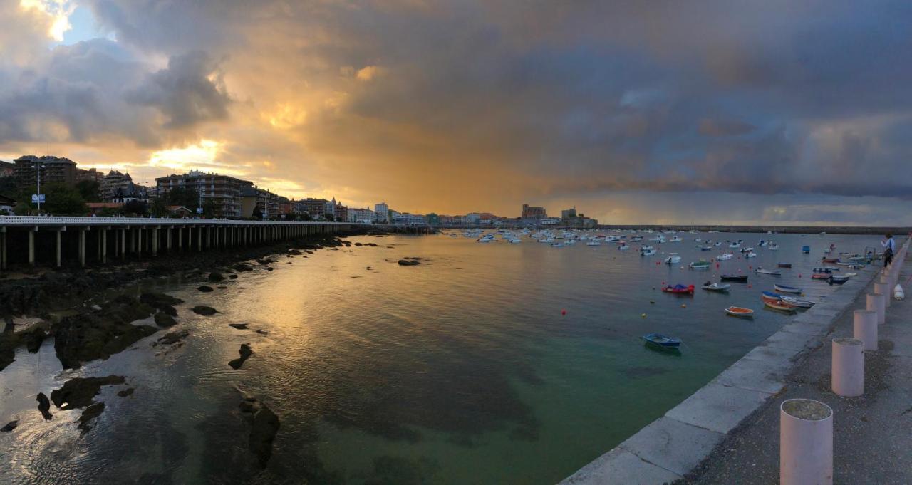 Castro Holidays - Vistas Mar Y Monte Centrico Garaje Gratis Castro Urdiales Eksteriør billede